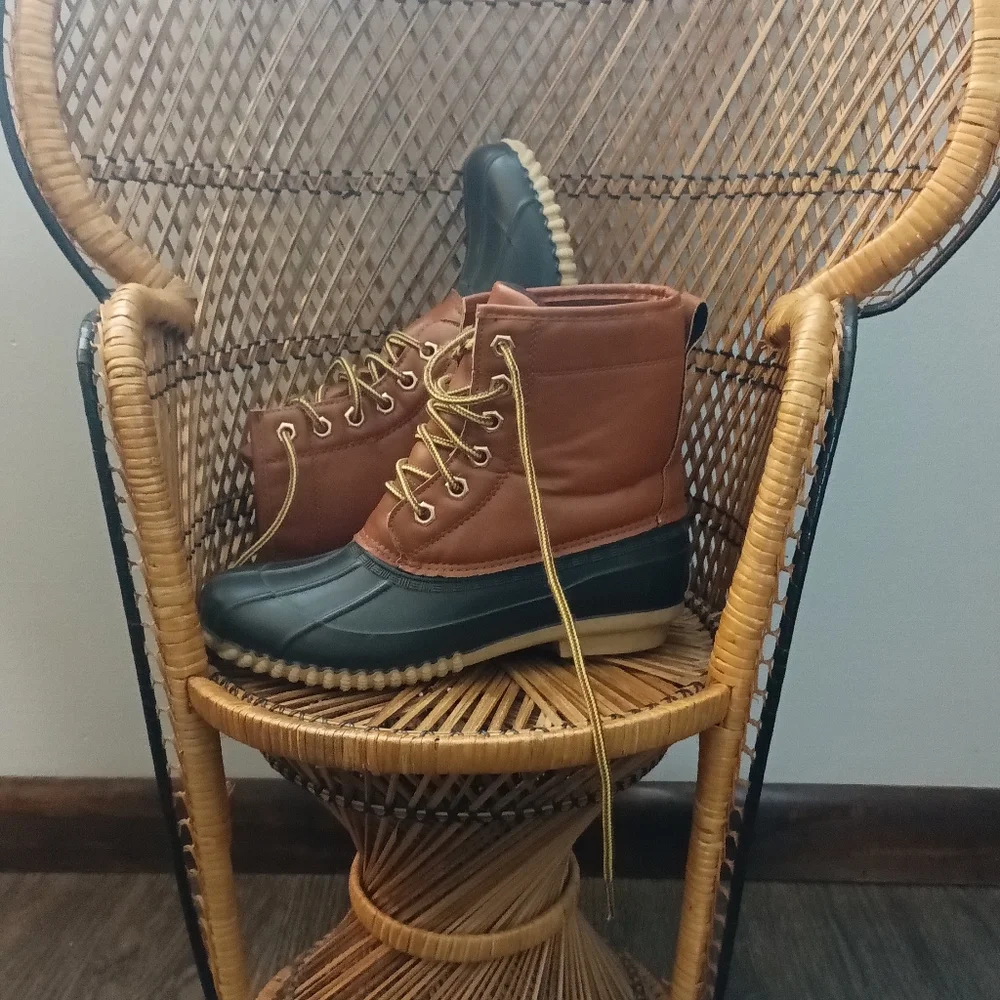 Waterproof Duck boots - Picture 1 of 3